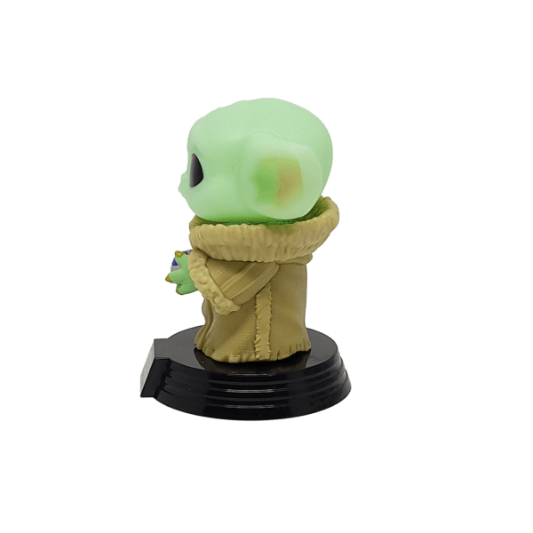 Funko Pop! Baby Yoda (Grogu) With Armor - com armadura - 584 / Star Wars - Imagem 4